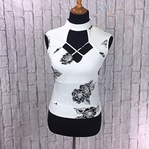 A2 Route 3 White and Black Floral Foil Choker Top - Picture 2 of 8